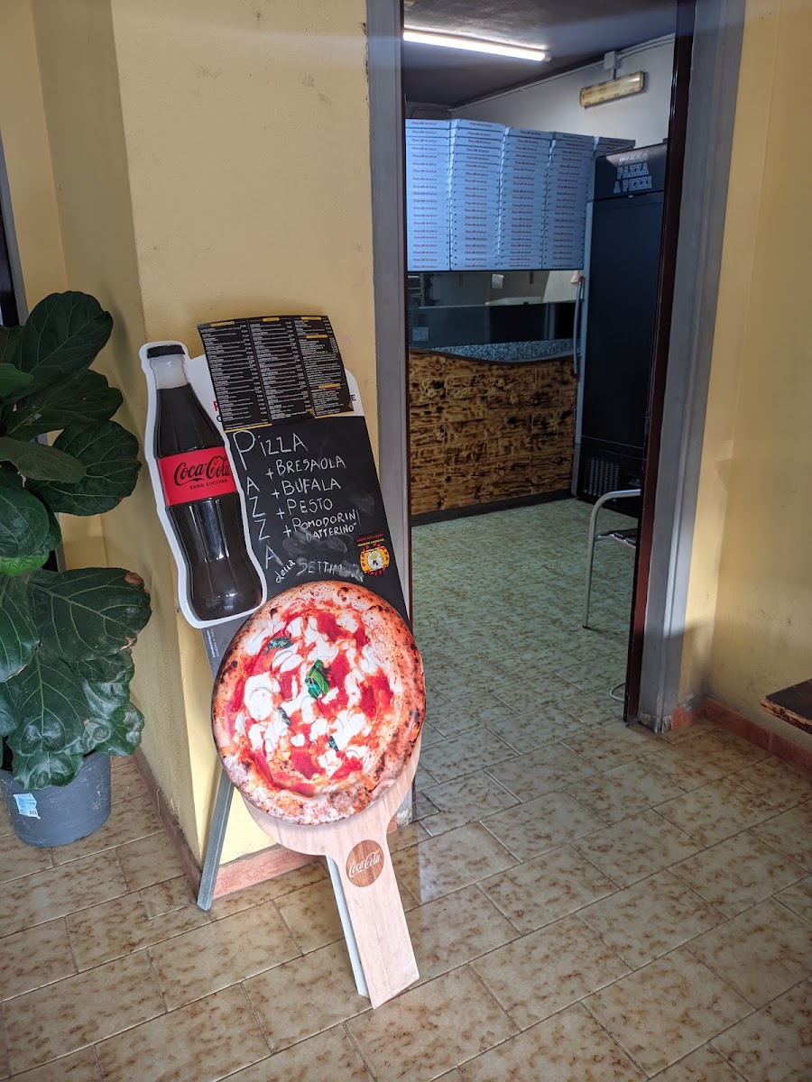 Pizza Pazza A Pezzi-4